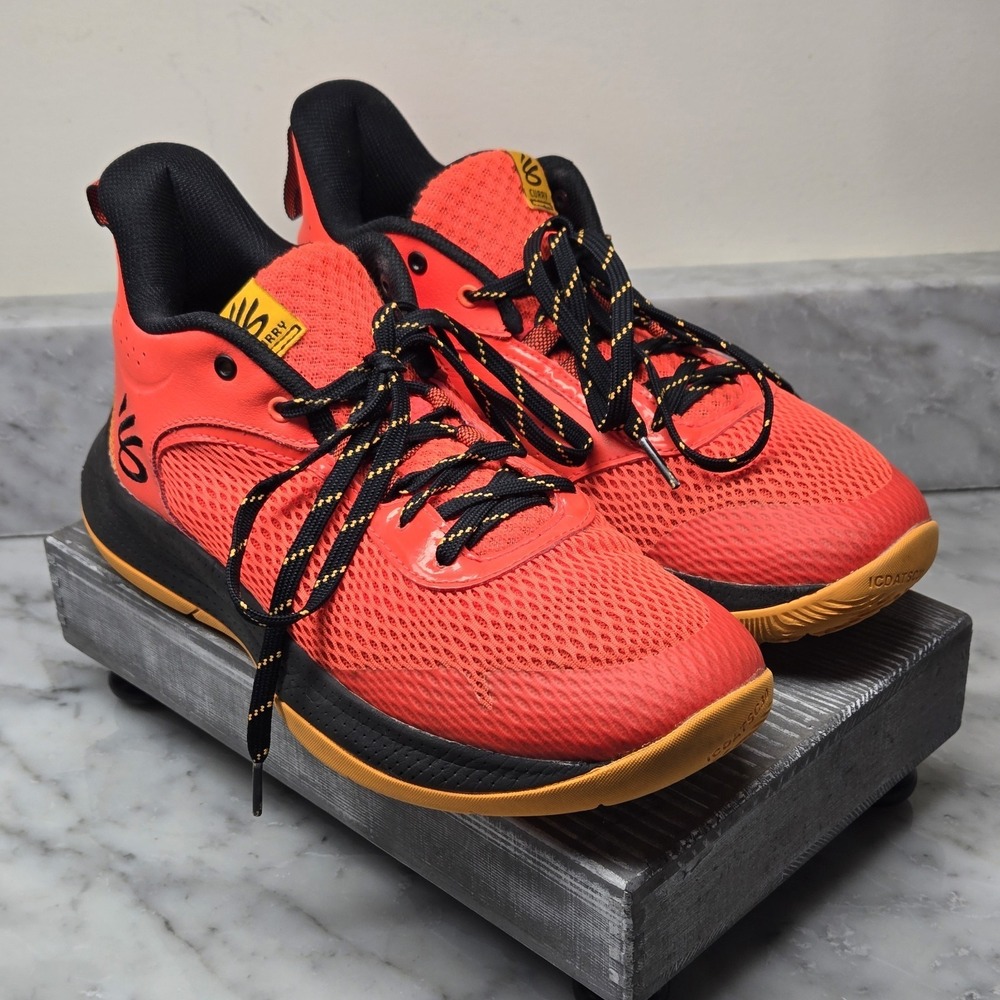 Under Armour Unisex Curry 3Z6 Basketball Shoes Sneakers Red & Black Size M7/W8.5